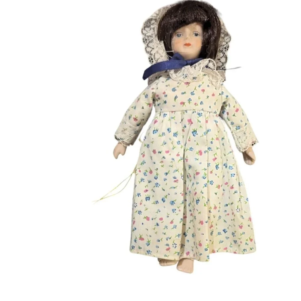 Gorham Doll of the Month September Porcelain Vintage Floral Dress Lace Bonnet 8